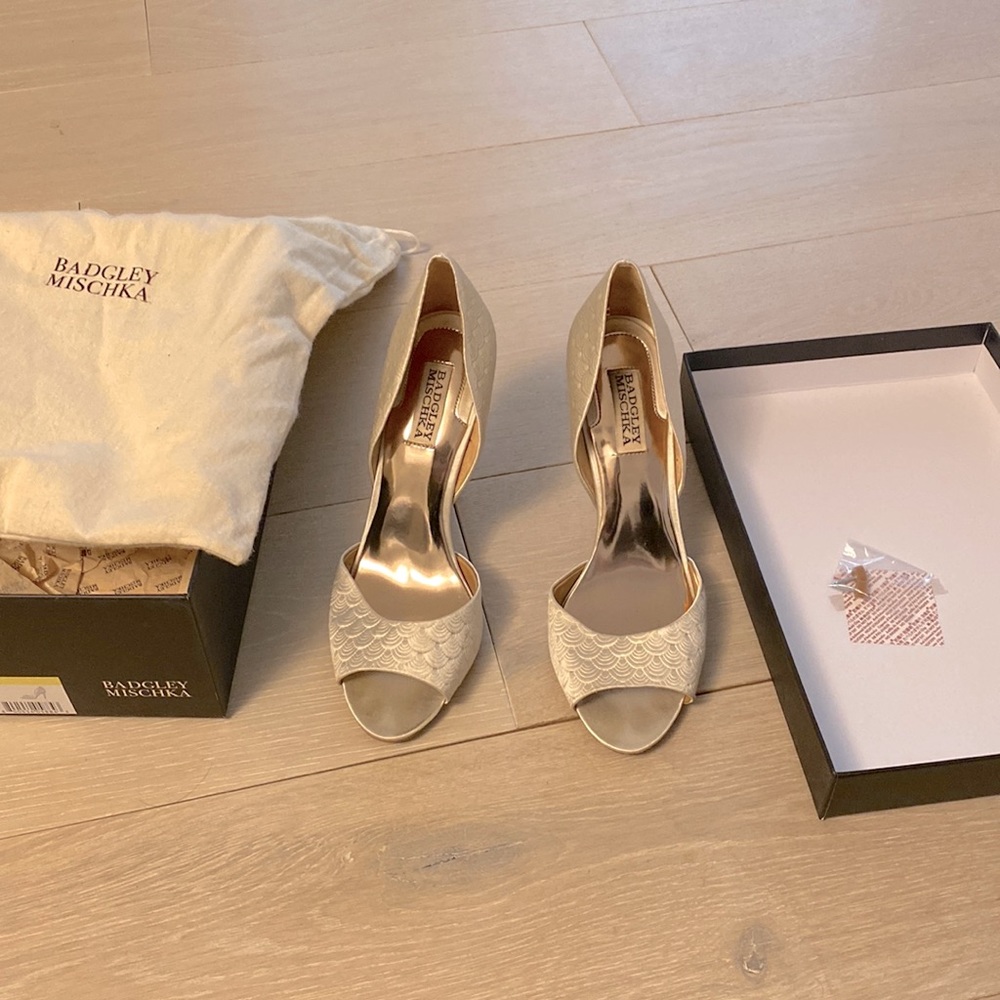 Ivory satin wedding peep toe pumps size 8.5